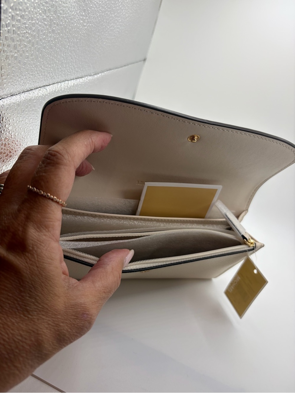 Michael Kors Ivory Pebbled Leather Wallet with Gold Charm - Picture 3 of 4